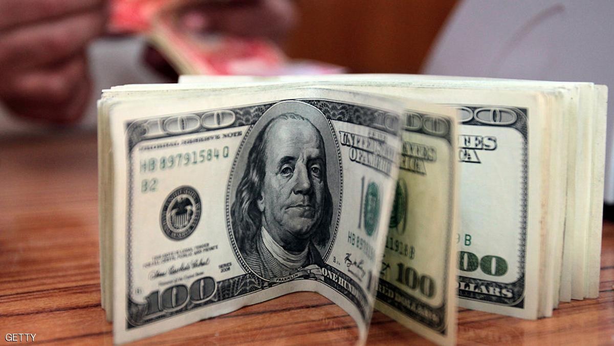 الدولار الأمريكي يواصل ارتفاعه أمام الريال اليمني