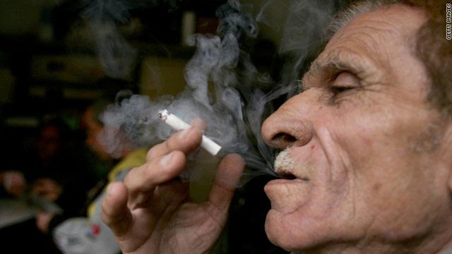 التدخين السلبي قد يؤثر على يؤدي إلى الإصابة بالسرطان