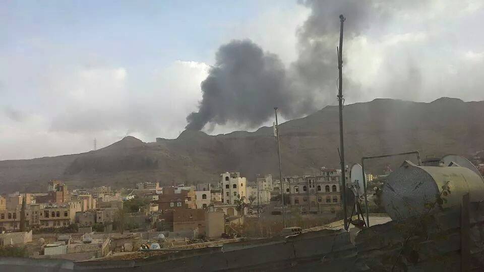 غارات عنيفة لطائرات التحالف على أهداف لصالح والحوثي - أرشيف