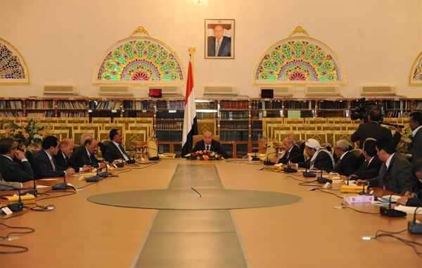 اجتماع استثنائي لرئيس الجمهورية لكبار قادة الدولة وأعضاء مجلس ال