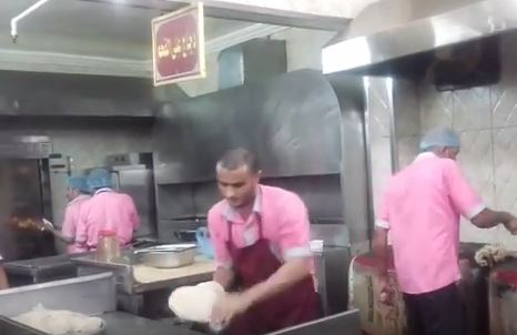 بالفيديو .. اسرع خباز يمني يعمل بالسعودية
