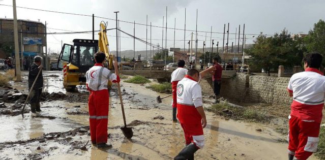 فيضانات تضرب إيران تخلف عشرات القتلى والجرحى (صور)
