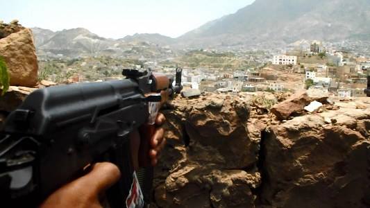 مقتل وجرح العشرات من مليشيات الحوثي وصالح خلال مواجهات تعز