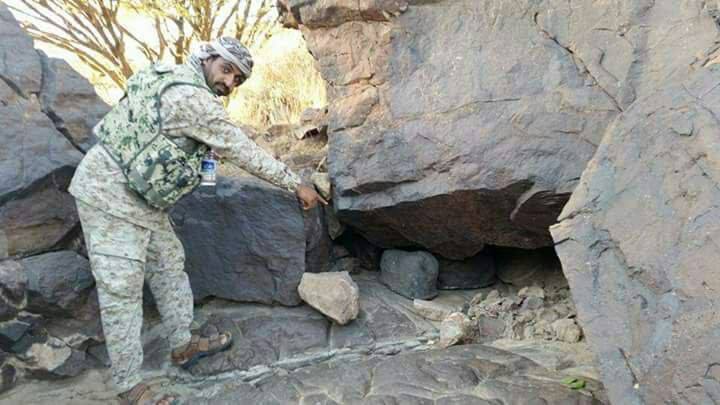 بالصور .. رجال الجيش الوطني يكشفون شبكة ألغام زرعها الحوثيون بين مأرب والبيضاء