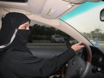 تاكسي للنساء في صنعاء