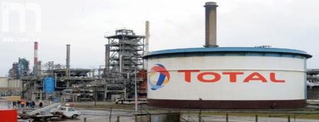 بدء التحقيق مع عدد من المسئولين حول صفقة الغاز المسال مع شركة توتال