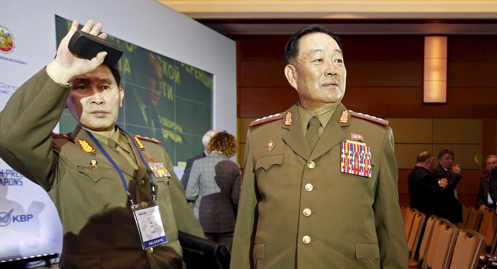 إعدام وزير دفاع كوريا الشمالية عقاباً على نومه بحضور الزعيم