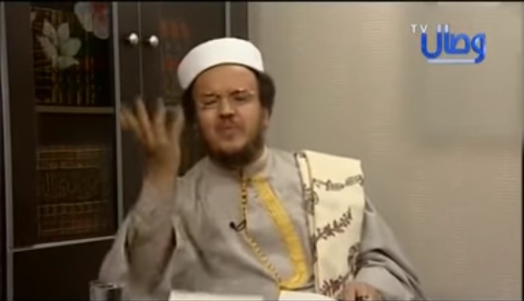 رجل دين حوثي يشتم أم المؤمنين عائشة والصحابة على الهواء مباشرة ويتفاخر بالإثني عشرية (فيديو)