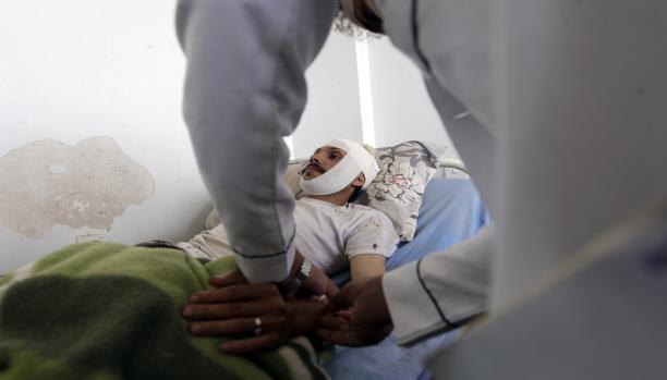 الحرب ترفع أسعار الأدوية في اليمن 300%