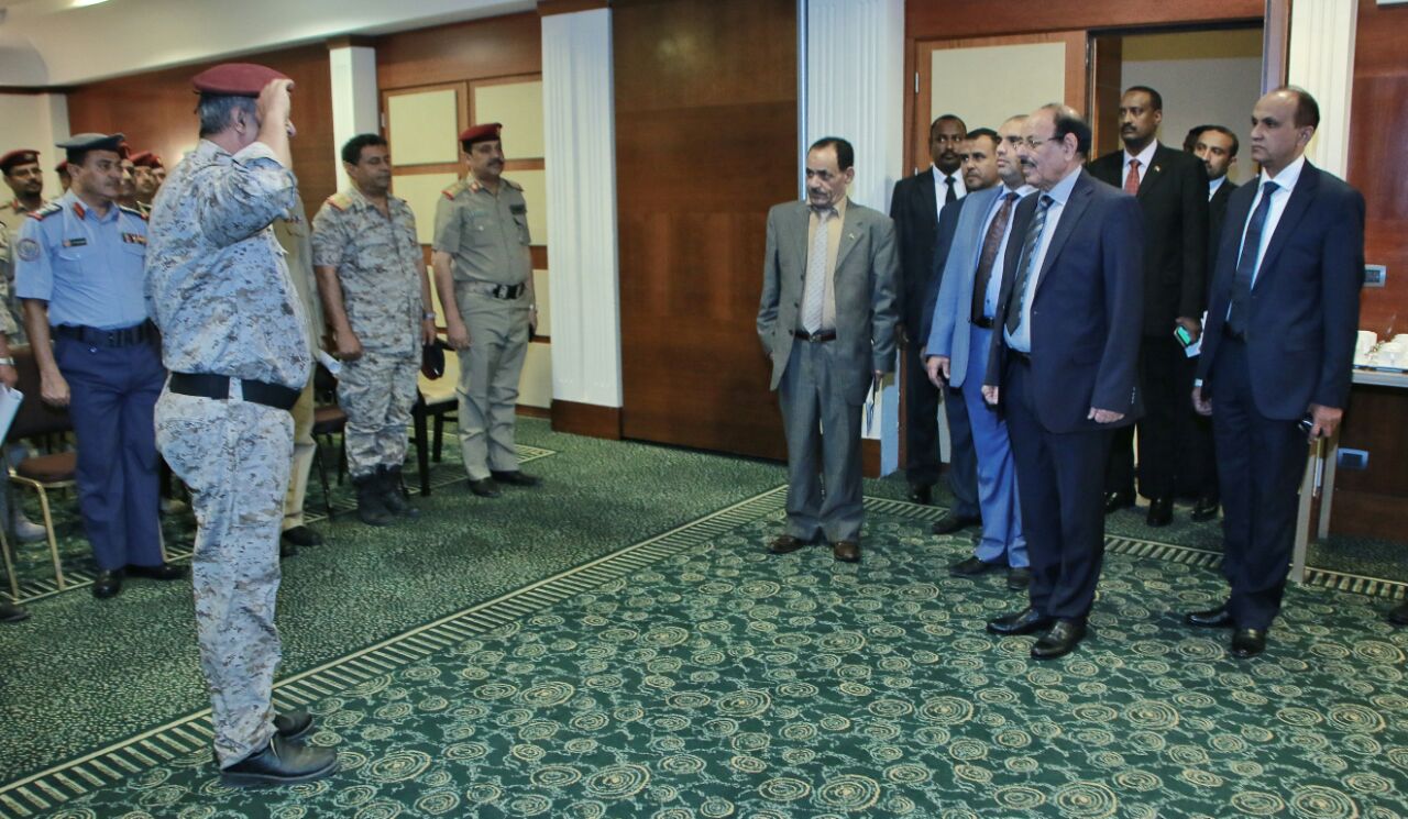 الفريق علي محسن صالح يلتقي المبتعثين في الكليات العسكرية بالسودان