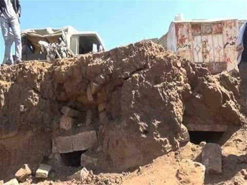 المحويت: مليشيات الحوثي تجرف مقابر وتنهب قطع أثرية «حميرية»	