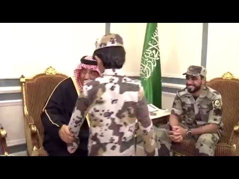 بالفيديو.. ولي العهد السعودي يحقق أمنية طفل في مواقع التواصل