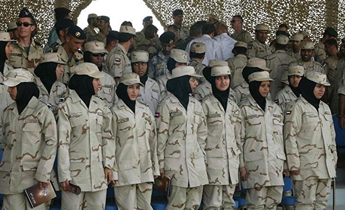 وكالة روسية.. لماذا النساء العربيات الجميلات يذهبن إلى الجيش (صور)