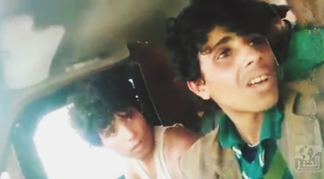 شاهد .. فيديو لإعتقال وإعترافات أسرى حوثيين في «تعز» بينهم أطفال