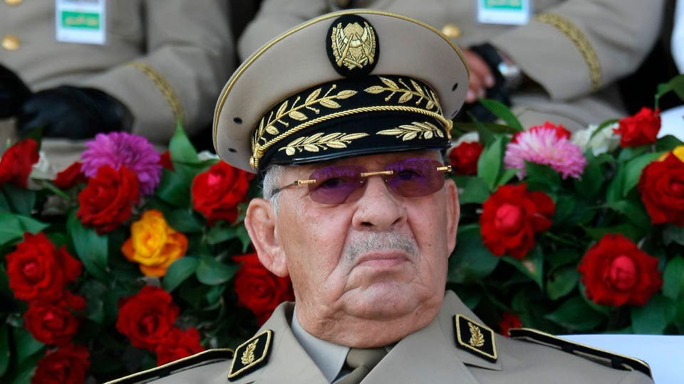 قائد أركان الجيش الجزائري  يرفض دعوة شخصيات جزائرية بارزة لتأجيل الانتخابات