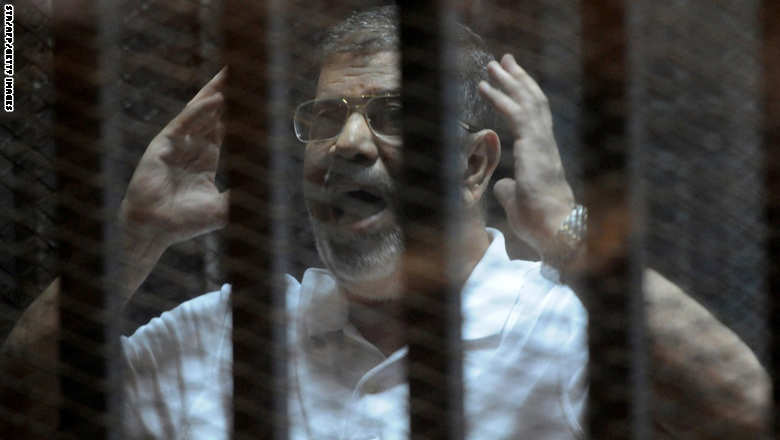 مصر.. تأجيل محاكمة مرسي و35 متهماً بقضية \