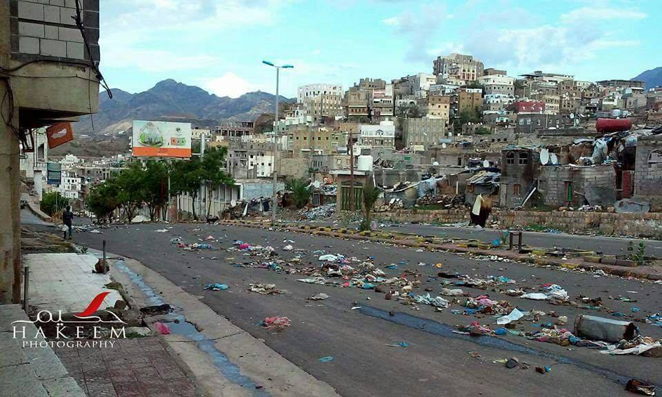 شاهد الصور الأولى من تعز بعد البدء بفتح الشوارع والمنافذ ومصادر تكشف حقيقة تنفيذ الحوثيين للاتفاق