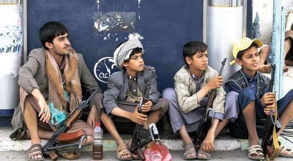 اطفال من مقاتلي مليشيا الحوثي