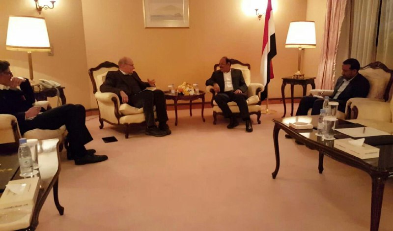 اللواء علي محسن الأحمر يلتقي بالسفير الألماني في اليمن لمناقشة مستجدات الأوضاع