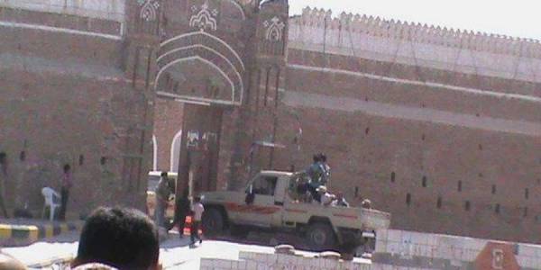 مختطفون في سجن القلعة في الحديدة يكشفون فصولا من التعذيب الوحشي على يد الحوثيين (وثائق)