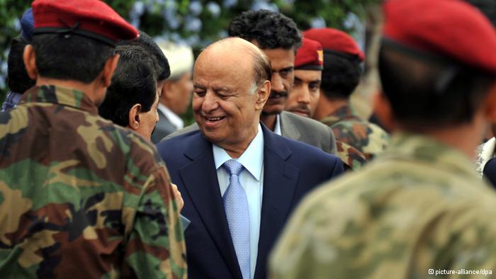 الأهرام ويكلي: قائد ميداني في قاعدة اليمن حتى ٢٠١٣ يتولى حماية هادي (مترجم)