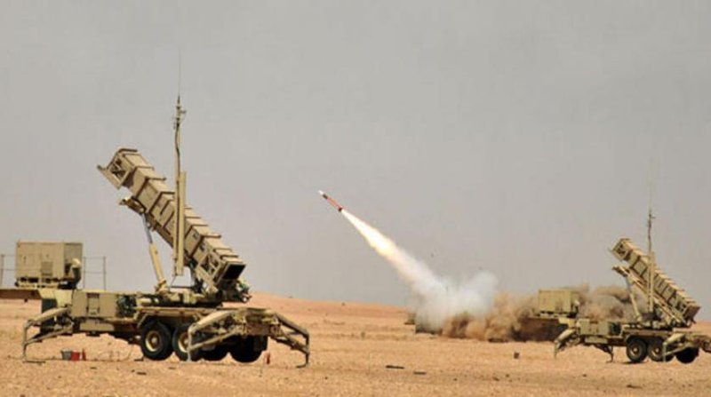‏الدفاع الجوي السعودي يدمِّر صاروخًا حوثياً جديداً أُطلق باتجاه «نجران»