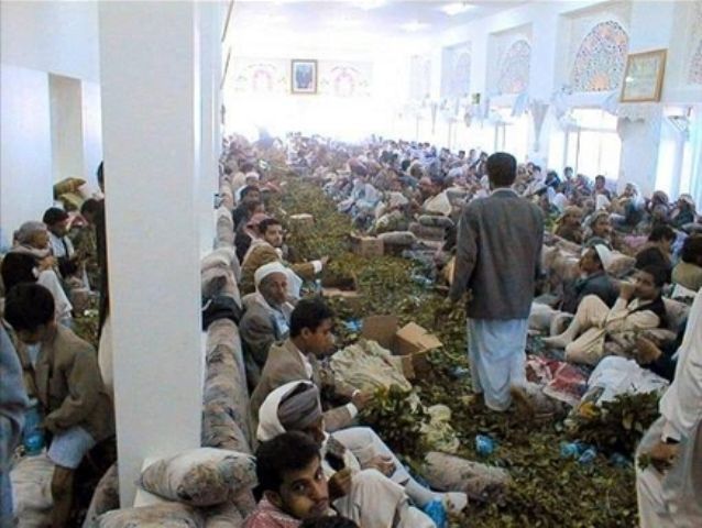 حوثيون حولوا بعض مساجد صعدة إلى مجالس«قات»