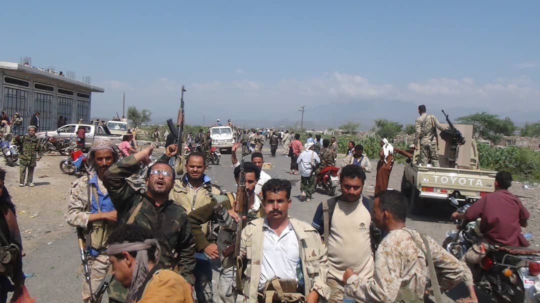 قوات الجيش تقتحم إب وفرار جماعي للمليشيات