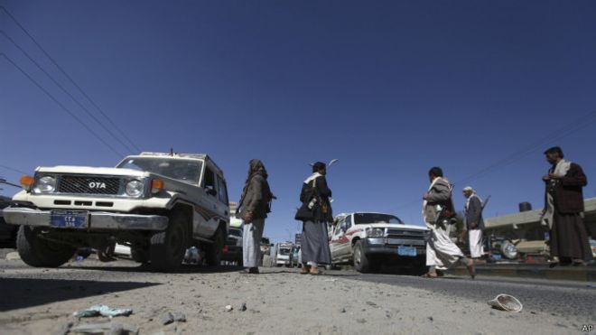 الحوثيون يكثفون انتشارهم العسكري في أنحاء صنعاء بعد خطفهم أحمد بن مبارك مدير مكتب الرئيس 
