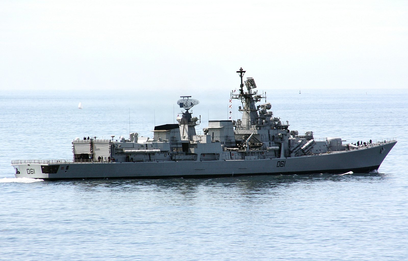 3 سفن حربية هندية تصل إلى شواطئ جدة لتعزيز التعاون الدفاعي مع السعودية
