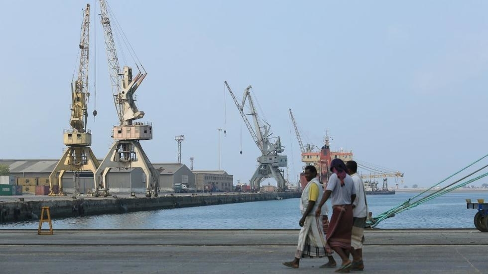 الحوثيون يتهمون التحالف بعرقلة دخول فرق التفتيش الأممية إلى ميناء الحديدة