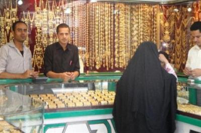 أسعار الذهب في اليمن تراوح مكانها رغم هبوطها عالميا