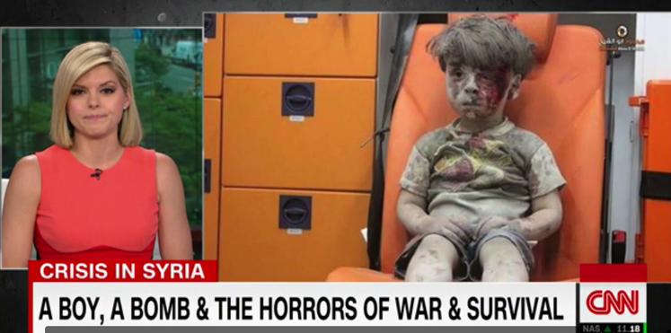 بالفيديو.. مذيعة CNN تنهار باكية أثناء تقديمها قصة الطفل السوري عمران