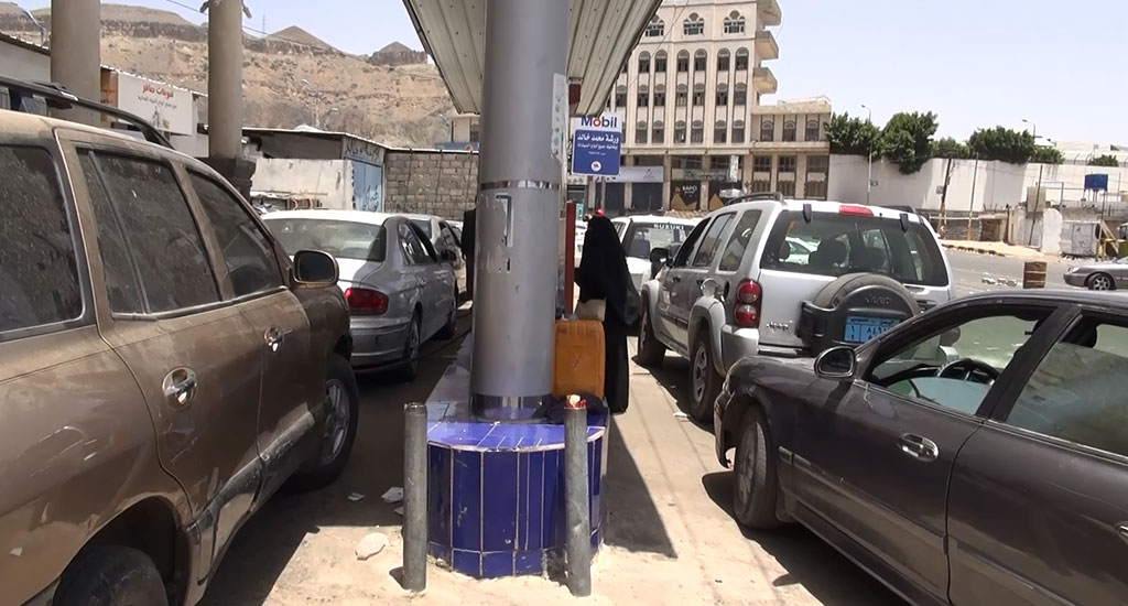  تشغيل 40 محطة في صنعاء لإحتواء أزمة المشتقات النفطية