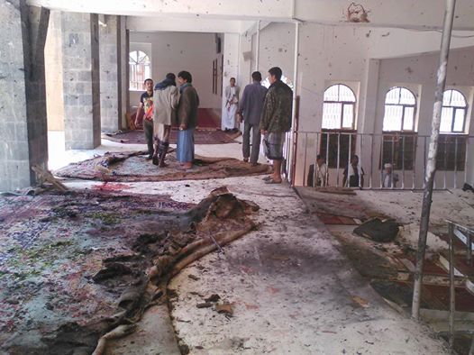 شاهد الصور الأولية للانفجارات التي استهدفت مساجد تابعة للحوثيين في العاصمة صنعاء