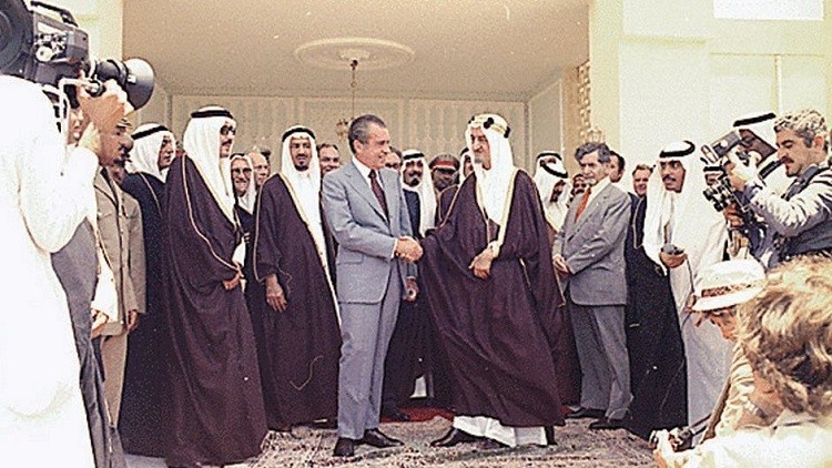الملك فيصل بن عبد العزيز والرئيس الأمريكي ريشارد نيكسون في الريا