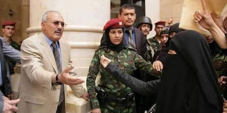 المخلوع «علي صالح» على خطى القذافي حراسة نسائية لحمايته في صنعاء