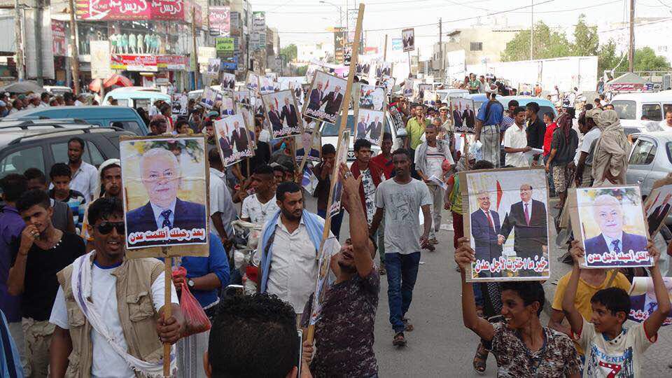 مظاهرة في الشيخ عثمان بعدن للمطالبة بعودة المحافظ «المفلحي»