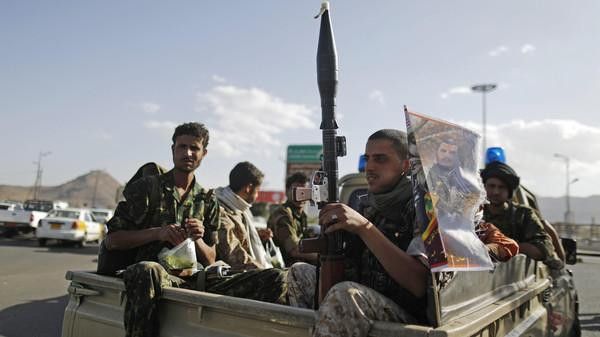 ذمار: مقتل ثلاثة حوثيين في اشتباكات مع مسلحين قبليين في مديرية الحداء
