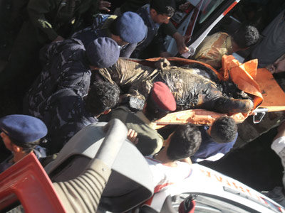 اليمن : معلومات جديدة حول سقوط الطائرة العسكرية في الحصبة (صور وأسماء القتلى)