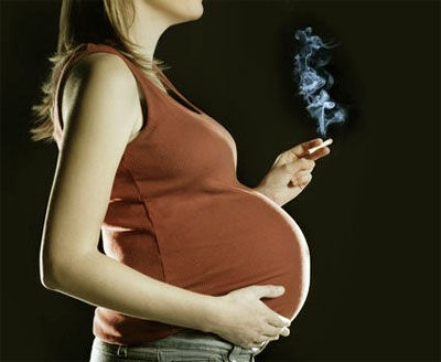 تدخين الحامل قد يعرض الجنين لتشوهات