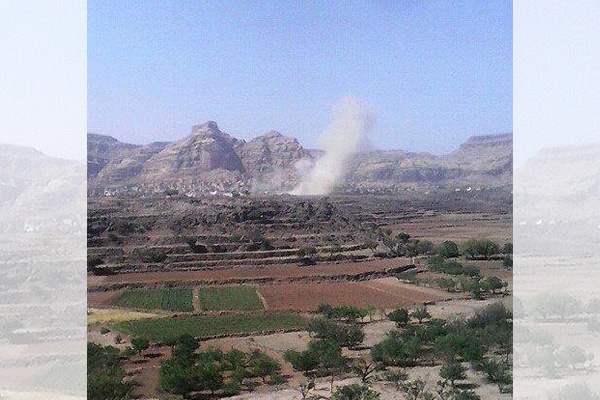 صورة لتفجير مليشيات الحوثي لأحد المنازل في قرية الظفير
