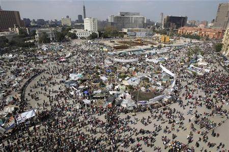 مصر: عشرات الآلاف من المتظاهرين في ميدان التحرير يطالبون برحيل المشير طنطاوي