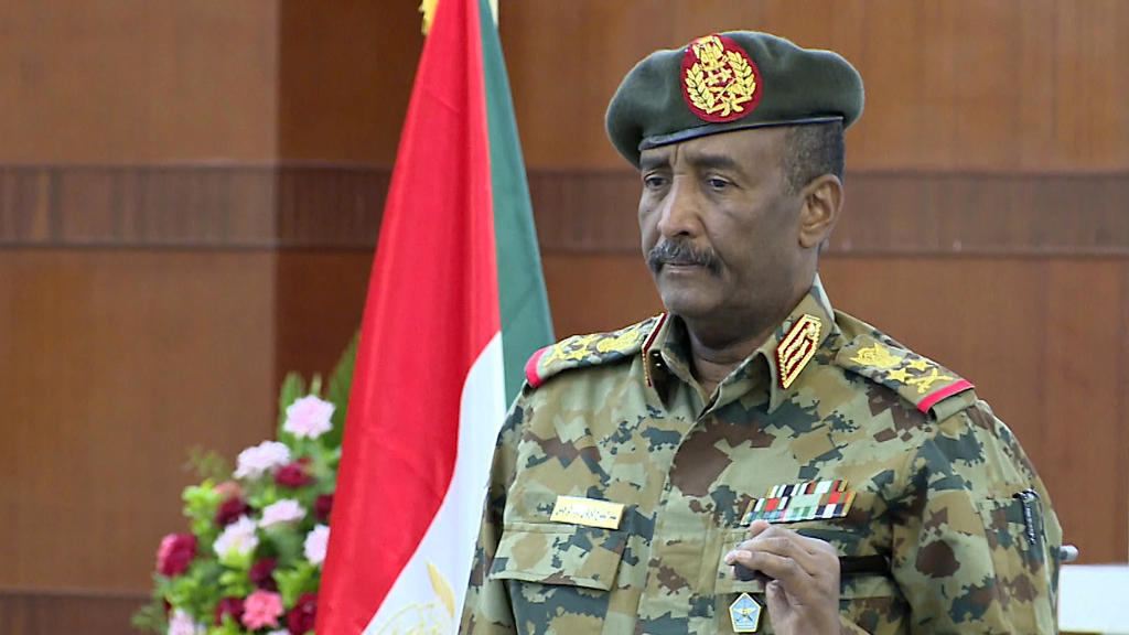 البرهان: القوات السودانية في اليمن للحماية فقط