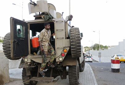 في حرب اليمن على الإرهاب، انتصار للجيش أم انسحاب للقاعدة؟