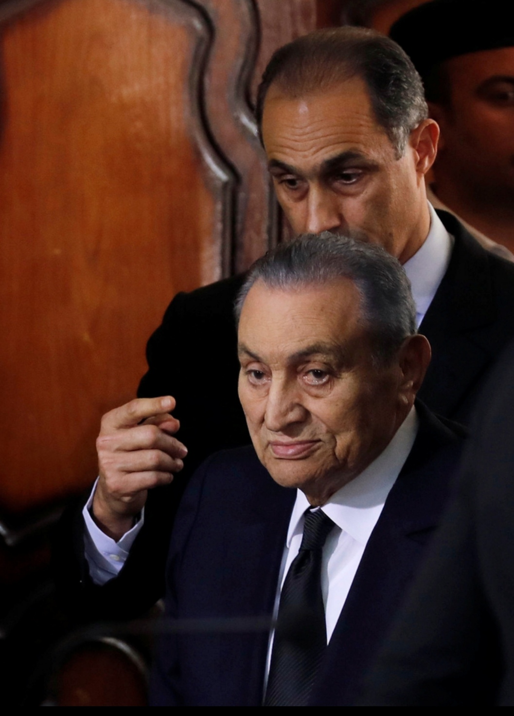 أحد أقرباء الرئيس المصري الأسبق يكشف حقيقة حالته الصحية