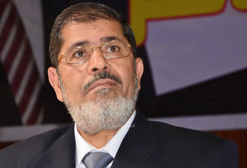 مصر : مرسي يقر 5% زيادة استثنائية لإحتواء الغضب الشعبي
