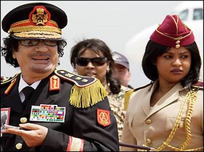 القذافي كان يختطف بنات المدارس لاسترقاقهن جنسيًا
