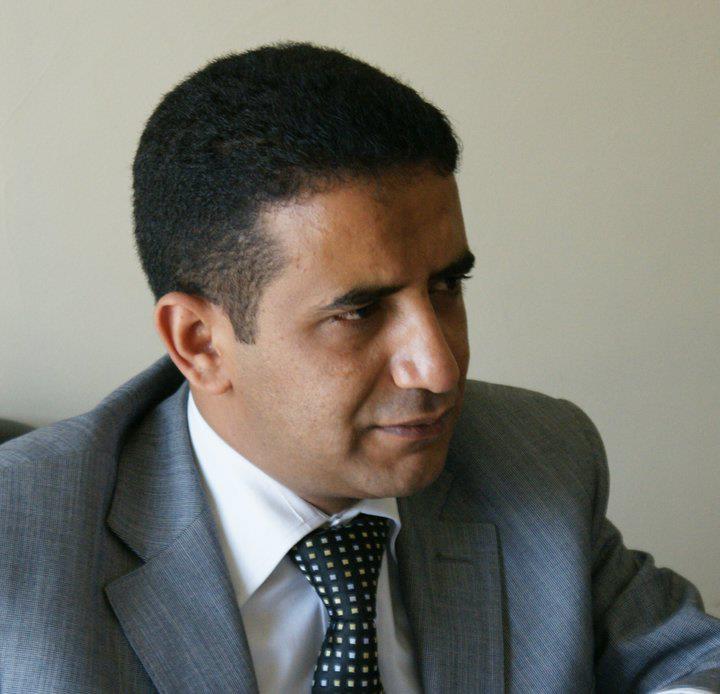الكاتب «محمد عايش» يوضح حقيقة احتلال العاصمة صنعاء