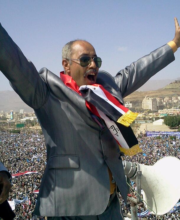 الخوداني يدعوا الشعب اليمني إلى حمل البنادق لمواجهة الحوثيين والدفاع عن «صالح»